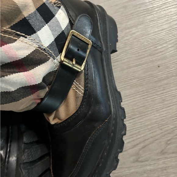 Burberry boots - Picture 10 of 11